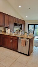 2339 Harbour Oaks Dr in Longboat Key, FL - Building Photo - Building Photo