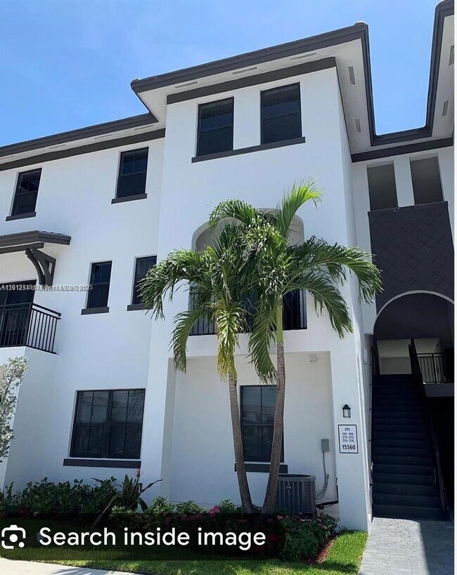 15560 SW 136th St in Miami, FL - Building Photo - Building Photo