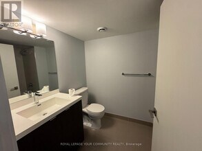 89-2389 McGill St in Toronto, ON - Building Photo - Building Photo