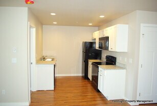 2007 Aaron Dr in Lynden, WA - Building Photo