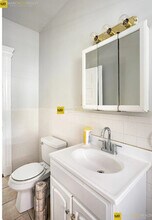 9 Strathmore Rd, Unit 3 in Brookline, MA - Building Photo - Building Photo
