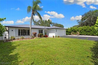 181 Mentor Dr in Naples, FL - Building Photo - Building Photo