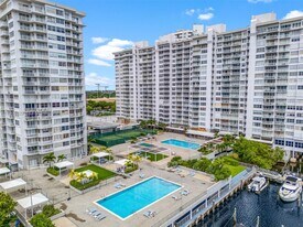 18041 Biscayne Blvd, Unit 1701 in Aventura, FL - Building Photo