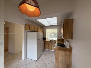 1953 SW 15th St in Deerfield Beach, FL - Building Photo - Building Photo