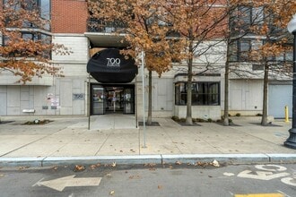 700 Grove St in Jersey City, NJ - Building Photo - Building Photo