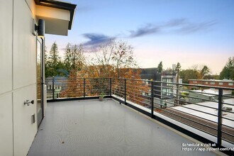 2623 44th Ave SW in Seattle, WA - Building Photo - Building Photo