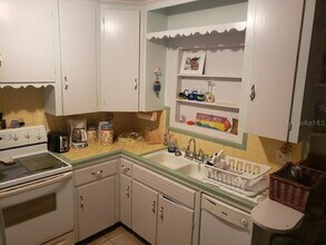 2609 47th St S in Gulfport, FL - Foto de edificio - Building Photo