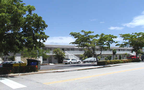 Foresteria Park Apartments in West Palm Beach, FL - Building Photo - Building Photo