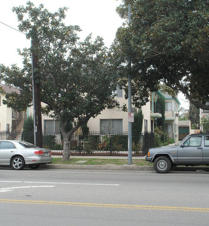 12222 Magnolia Blvd in Valley Village, CA - Building Photo