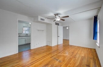 1740 Banks St in Houston, TX - Building Photo - Building Photo
