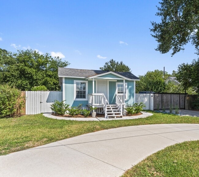 property at 21806 Falvel Rd