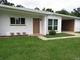 71 Stetson Rd in Pensacola, FL - Building Photo