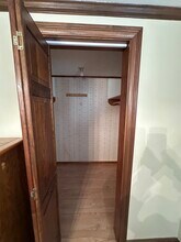 36 E Walnut St in Jeffersonville, OH - Building Photo - Building Photo