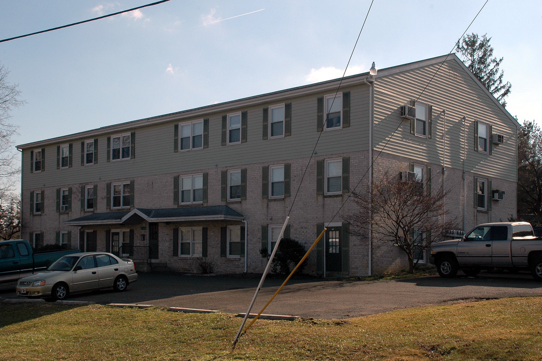 Maple Crest in Quarryville, PA - Building Photo