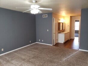 2002 Middletown Dr in Mahomet, IL - Building Photo - Building Photo