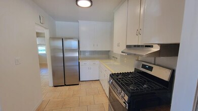 2141 E Osborn Rd in Phoenix, AZ - Building Photo - Building Photo