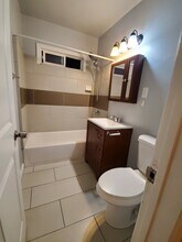4351 139th St, Unit D in Hawthorne, CA - Building Photo - Building Photo