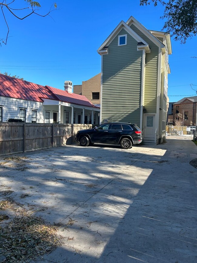 225 Nassau St in Charleston, SC - Building Photo - Building Photo