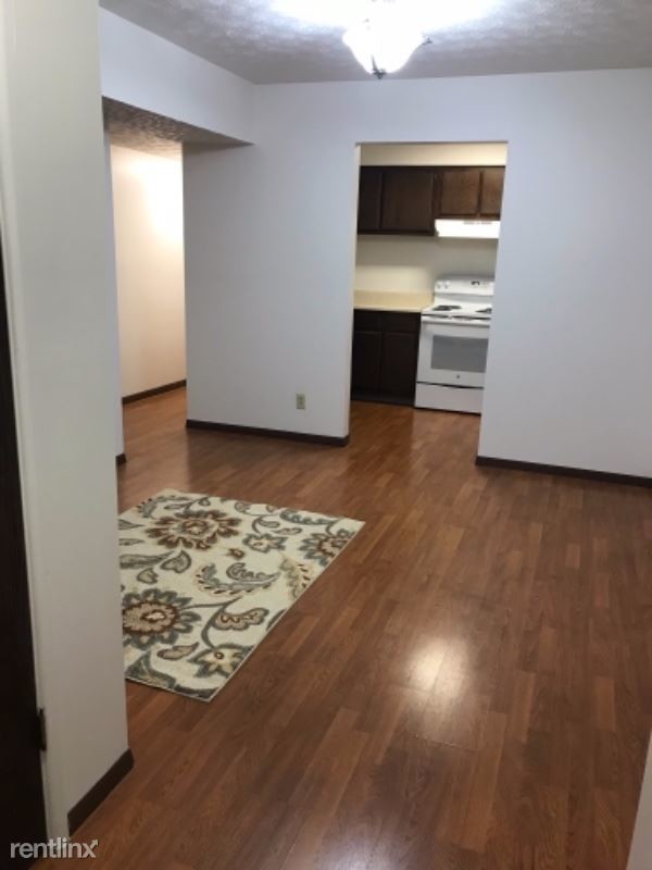 4445 Mobile Dr in Columbus, OH - Building Photo - Building Photo