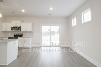 2098 Ireland Wy in Clarksville, TN - Building Photo - Building Photo