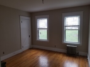 352 Chandler St, Unit 1 in Worcester, MA - Building Photo - Building Photo