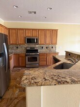 7826 Lyrebird Dr in North Las Vegas, NV - Building Photo - Building Photo