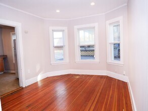 4 Summer St, Unit 1R in Boston, MA - Foto de edificio - Building Photo