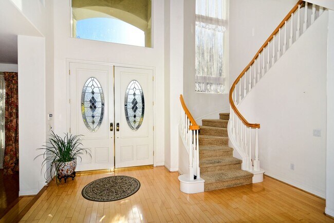 25339 Prado De Los Arboles in Calabasas, CA - Building Photo - Building Photo