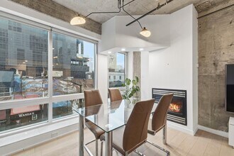 1315 Maisonneuve Blvd W in Montréal, QC - Building Photo - Building Photo