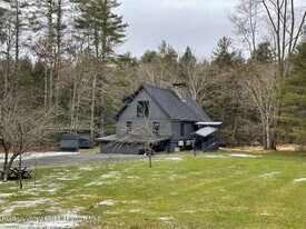 421 Brown Rd in Olivebridge, NY - Building Photo