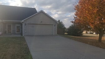 2012 Deer Trail in Junction City, KS - Building Photo