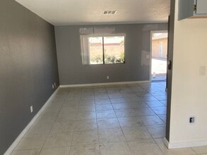 32415 Pueblo Trl, Unit A in Cathedral City, CA - Foto de edificio - Building Photo