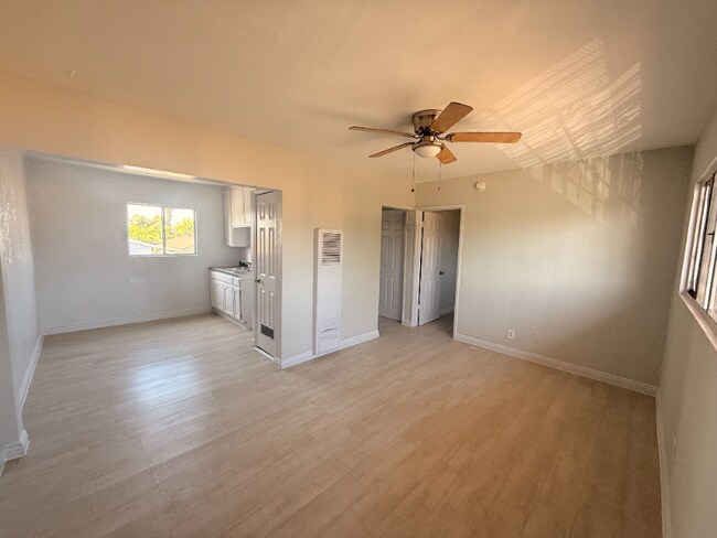property at 1156 W 39th St