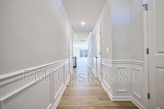 49 Fair Vlg Ln in Simpsonville, SC - Building Photo - Building Photo