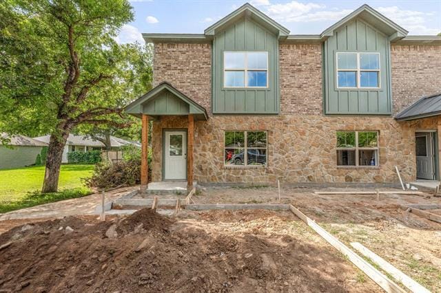 property at 930 W Shirley St