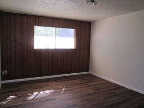 6008 Lejano Ave NE in Albuquerque, NM - Building Photo - Building Photo