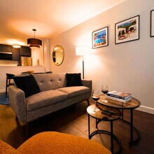 2030 F St NW, Unit 111 in Washington, DC - Foto de edificio - Building Photo