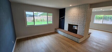 5812 Lancaster Dr in San Diego, CA - Building Photo - Building Photo