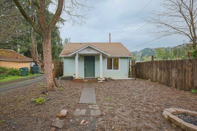 property at 918 S Cedar St