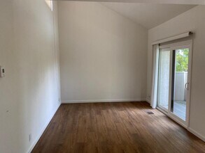 8454 Via Sonoma in San Diego, CA - Building Photo - Building Photo