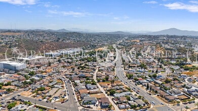 247 San Jacinto Dr in San Diego, CA - Building Photo - Building Photo