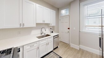 6 Radcliffe Rd, Unit 1 in Boston, MA - Building Photo