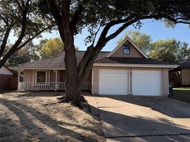 930 Lemontree Dr in Arlington, TX - Building Photo
