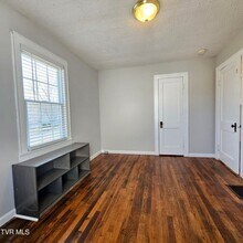 707 S 2nd St in Elizabethton, TN - Building Photo - Building Photo