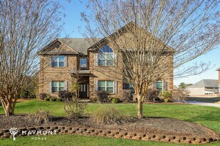 1001 Donegal Dr in Locust Grove, GA - Building Photo