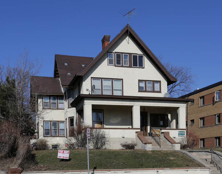 1806 Lasalle Ave in Minneapolis, MN - Foto de edificio