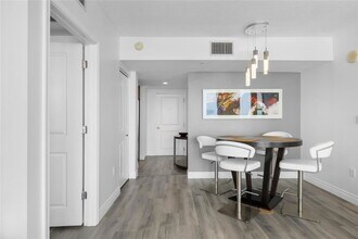 600 W Las Olas Blvd in Fort Lauderdale, FL - Building Photo - Building Photo