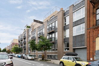 80 Meserole Street in Brooklyn, NY - Building Photo - Building Photo