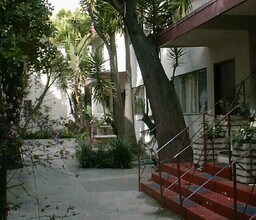 1424-38 Gardner Street, in Los Angeles, CA - Building Photo - Building Photo