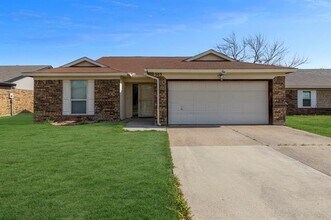 303 Iberis Dr in Arlington, TX - Building Photo - Building Photo